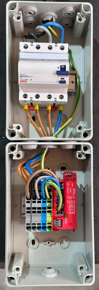 Terraced house AG charging station suitable for Alfen Eve Single or Double Pro Wallbox with roof